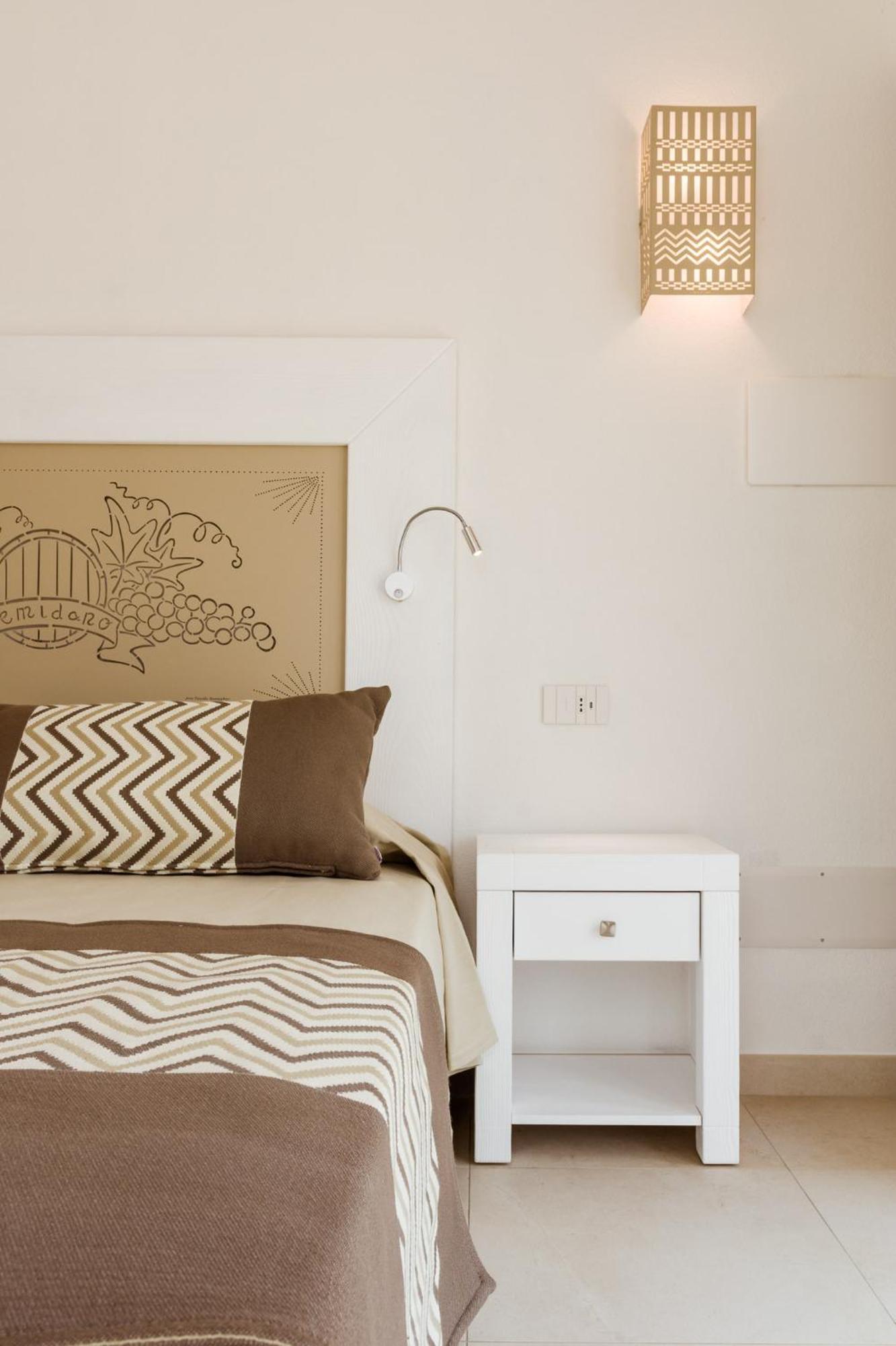 La Vinia Bed&Wine Experience - Adults Only Villa Sassari Bilik gambar